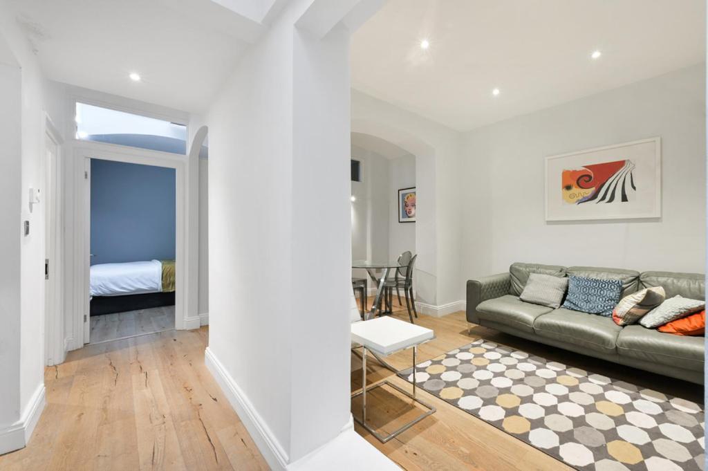 런던 Cozy Hideaway In South Ken! 아파트 외부 사진