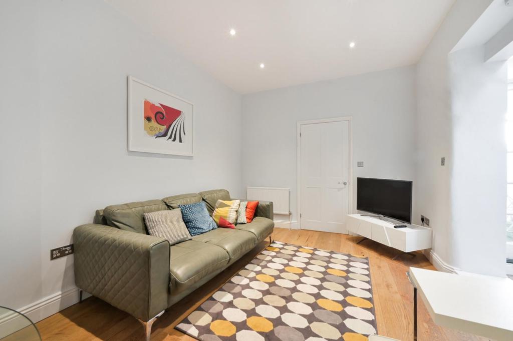 런던 Cozy Hideaway In South Ken! 아파트 외부 사진