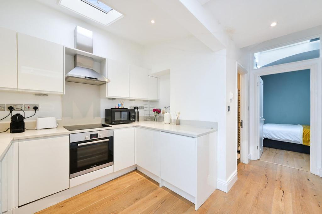 런던 Cozy Hideaway In South Ken! 아파트 외부 사진