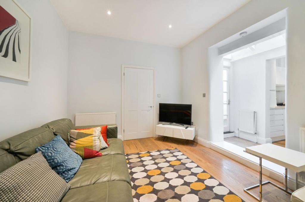 런던 Cozy Hideaway In South Ken! 아파트 외부 사진